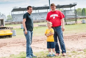 Bob Cullen (right) and Brian Shirley (left) are teaming up in 2016 traveling across the country racing dirt Late Models.